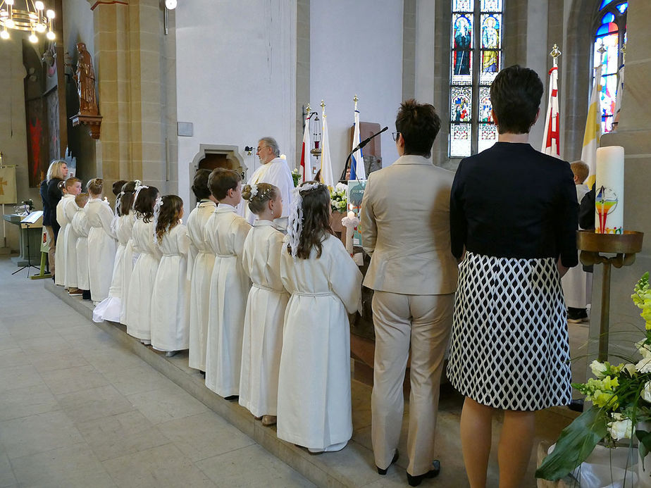 Feier der 1. Heiligen Kommunion in Sankt Crescentius (Foto: Karl-Franz Thiede)